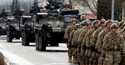Háborús központi Székesfehérváron: KI A NATO-ból!