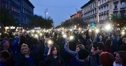 A liberális értelmiség háborúba taszít