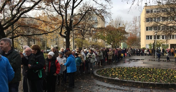 Könyöradomány helyett biztos jelent!